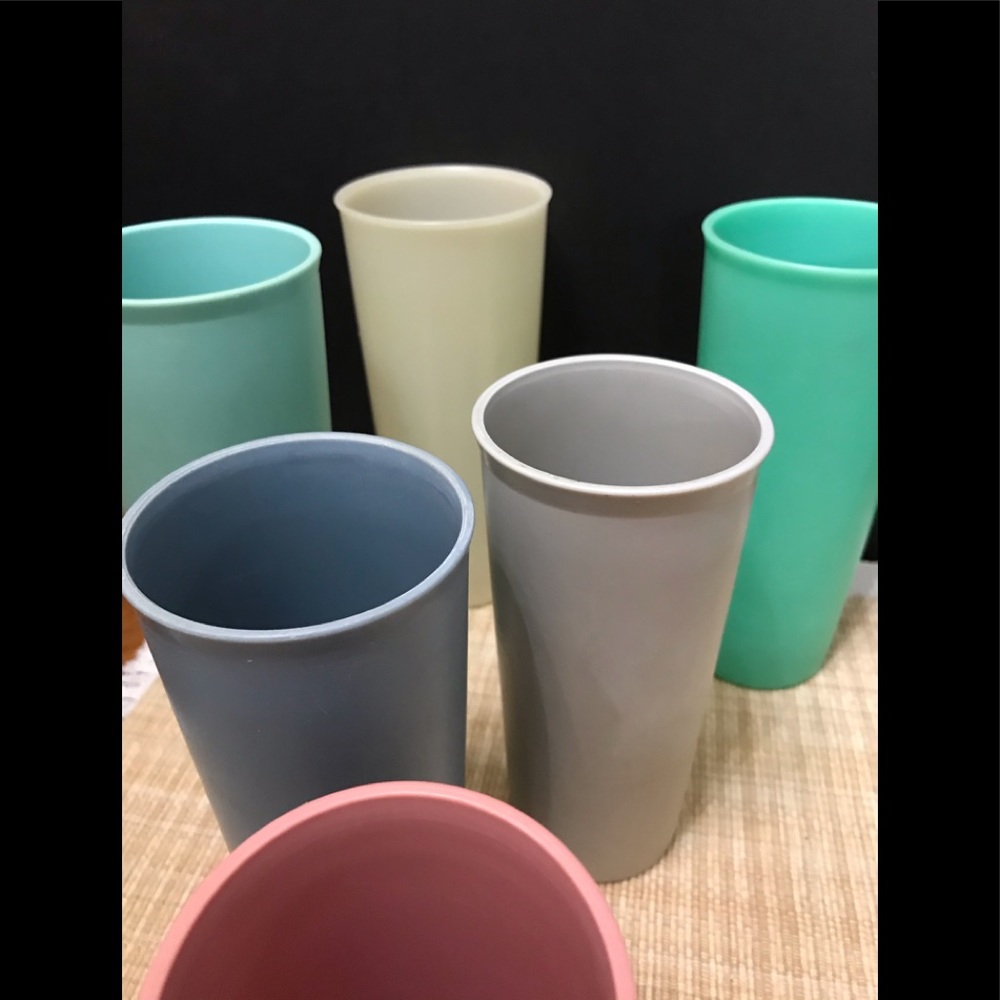 70's Tupperware Cups - Picture 4 of 5